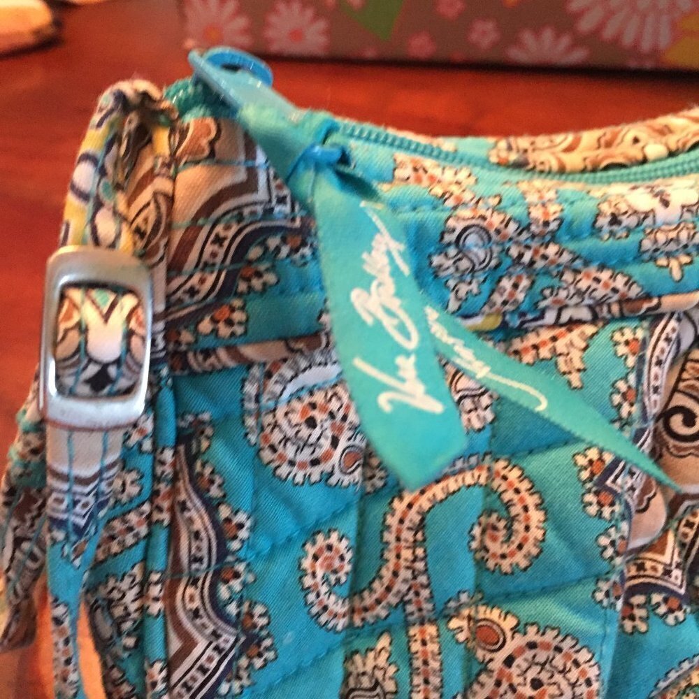 Vera Bradley Small Pleated Bag - Picture 4 of 7